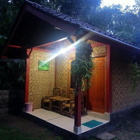 Tereng Wilis Jungle Inn Tetebatu Exterior foto